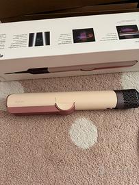 Dyson airstrait