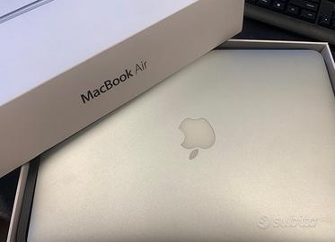 Notebook con schermo retroilluminato Led da 13”