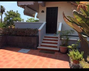 Casa a capomulini ( Acireale)