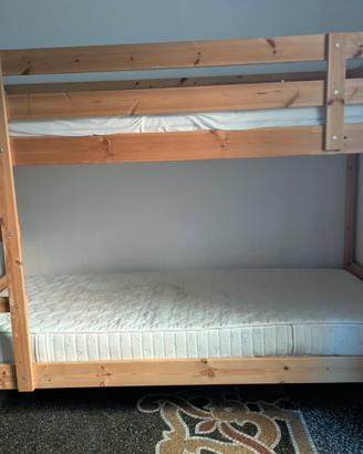 Letto a castello con materassi