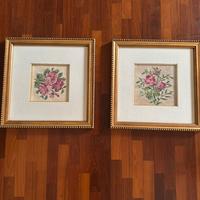 Coppia di quadretti con fiori a punto croce