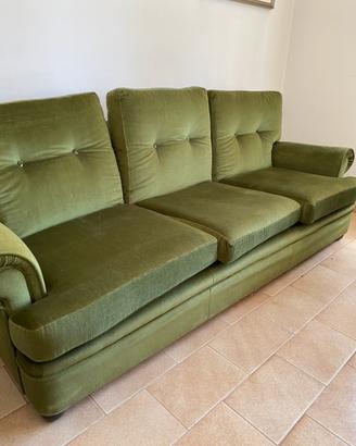 Divano tre posti + 2 poltrone