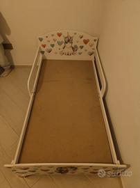  lettino e materasso 140x 70 disponibile 2°lettino