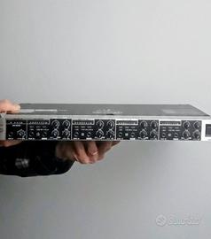 Mixer Behringer - POWEPLAY PRO XL HA4700 x Cuffie