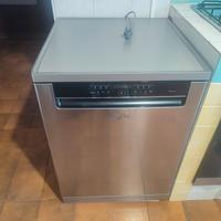 lavastoviglie Whirlpool 