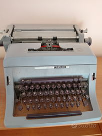 Macchina da scrivere Olivetti 88
