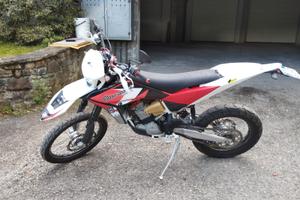 Husqvarna 450 targato 4100km