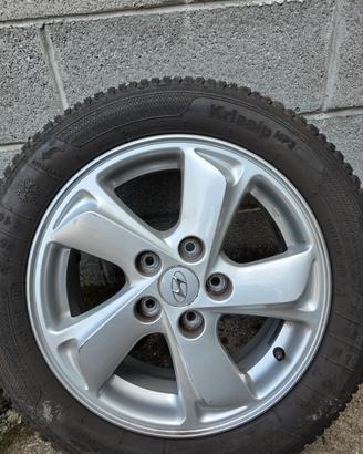 hyundai cerchi in lega 16 con gomme 205 55 16 