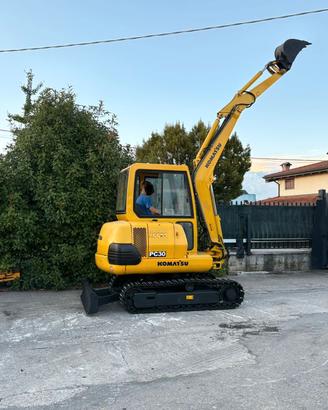 E256 - ESCAVATORE KOMATSU PC30 R8
