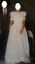 Vestito da sposa bianco.