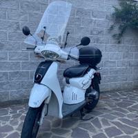 Aprilia Scarabeo 50 2t bianco