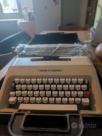 macchina da scrivere Olivetti lettera 35