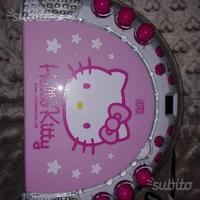 Cantatu' di hello kitty con microfono