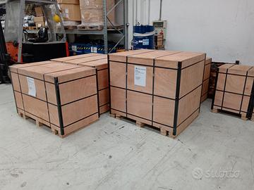 casse in legno. e pannelli 