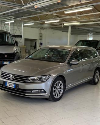 Volkswagen Passat Variant 2.0 TDI DSG Highline Blu