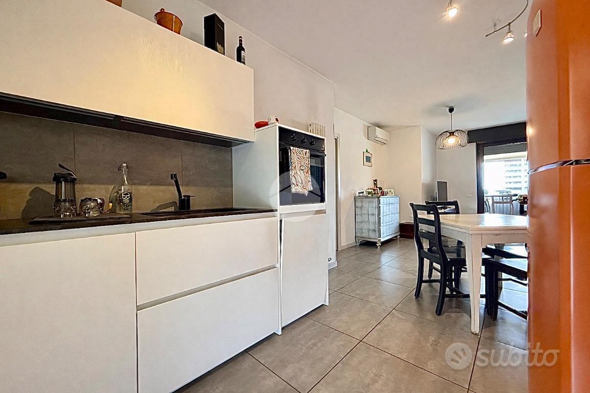5 LOCALI A SAN GIOVANNI LUPATOTO - Altro