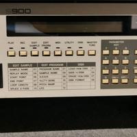 AKAI S 900