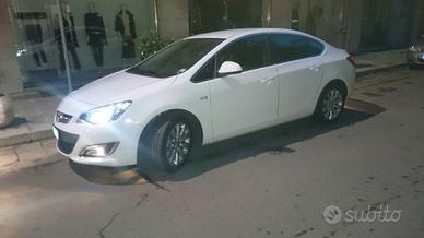 OPEL Astra 4ª serie - 2014