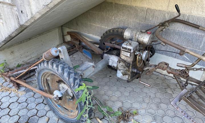 Falciatrice BCS d'epoca con motore a benzina