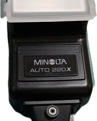 Flash Vintage Minolta Auto 220x