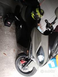 KYMCO XCITING 300 iR verde militare 