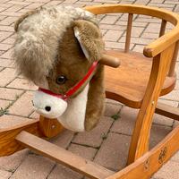 Cavallino a dondolo in legno