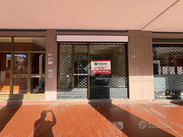 NEGOZIO A BORGARO TORINESE