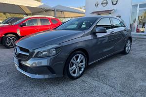 MERCEDES-BENZ A 180 d Automatic Premium