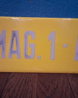 Targa smaltata magazzino