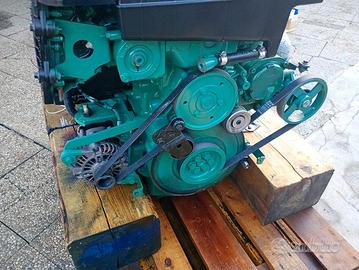 Motore Volvo Penta D4-180 EVC linea d'asse