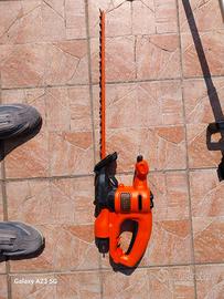 Tagliasiepi Elettrico Black & Decker BEHT201-QS