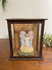 Teca in legno con Sacra Famiglia statuette
