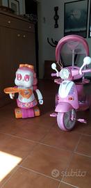 triciclo  spingibile più  bambola robot