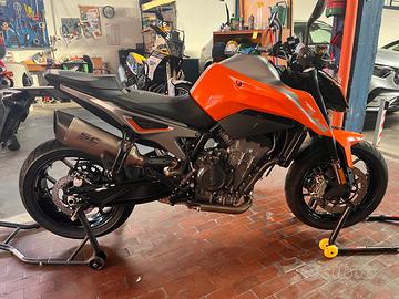 ktm duke 790