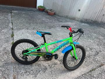 Bicicletta bambino Super Nitro verde