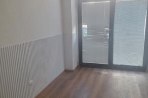 Locale uso Commerciale/ufficio