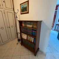Libreria in legno massello