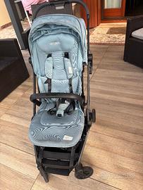 Passeggino RECARO di colore azzurro chiaro