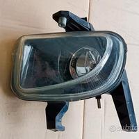 Faro fendinebbia sinistro Fiat Grande Punto