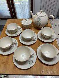 Teiera con sei tazze e zuccheriera