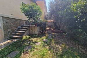 Villa di 200 m² con più di 5 locali e box auto dop