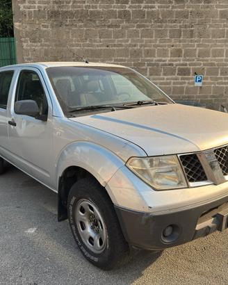 Nissan Navara 2.5 dCi 4 porte Double Cab XE TASSA 