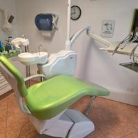 Attrezzatura per studio odontoiatrico