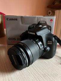 Canon EOS 2000D