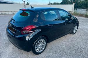 Peugeot 208 PureTech 82 5 porte Allure