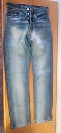 Jeans Levis Strauss modello scolorito 501
