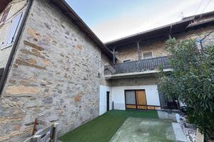 CASA SEMINDIPENDENTE A ROGNO