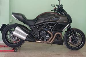 Ducati Diavel 1200 Carbon
