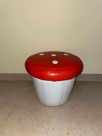 POUF FUNGO IN PELLE