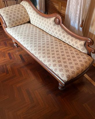 Chaise-Longue